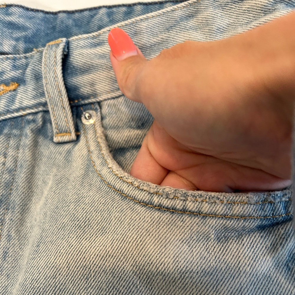 H&M Denim High Waisted Shorts - Picture 6 of 9